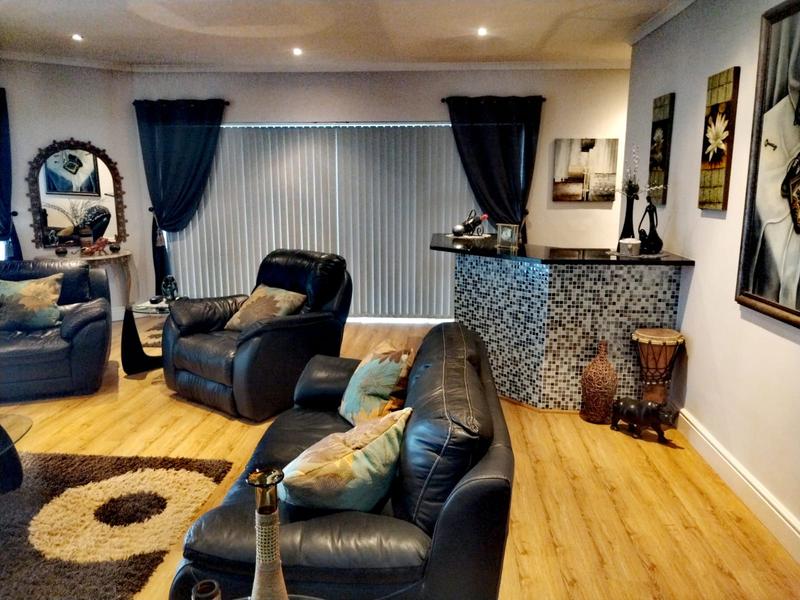 3 Bedroom Property for Sale in Gordons Bay Western Cape